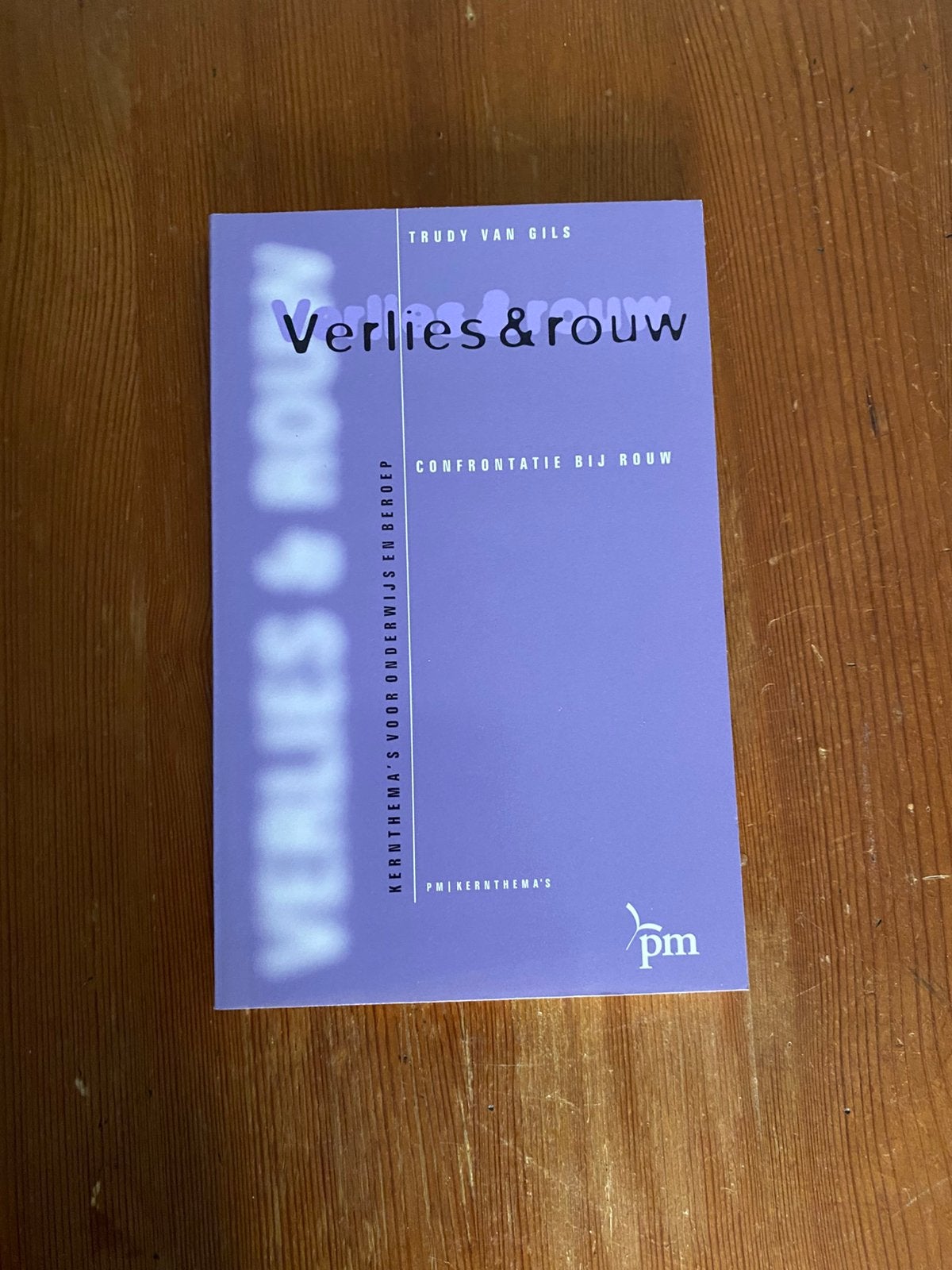 T. van Gils - Verlies en rouw, Gelezen, Sociale wetenschap, Ophalen of Verzenden, T. van Gils