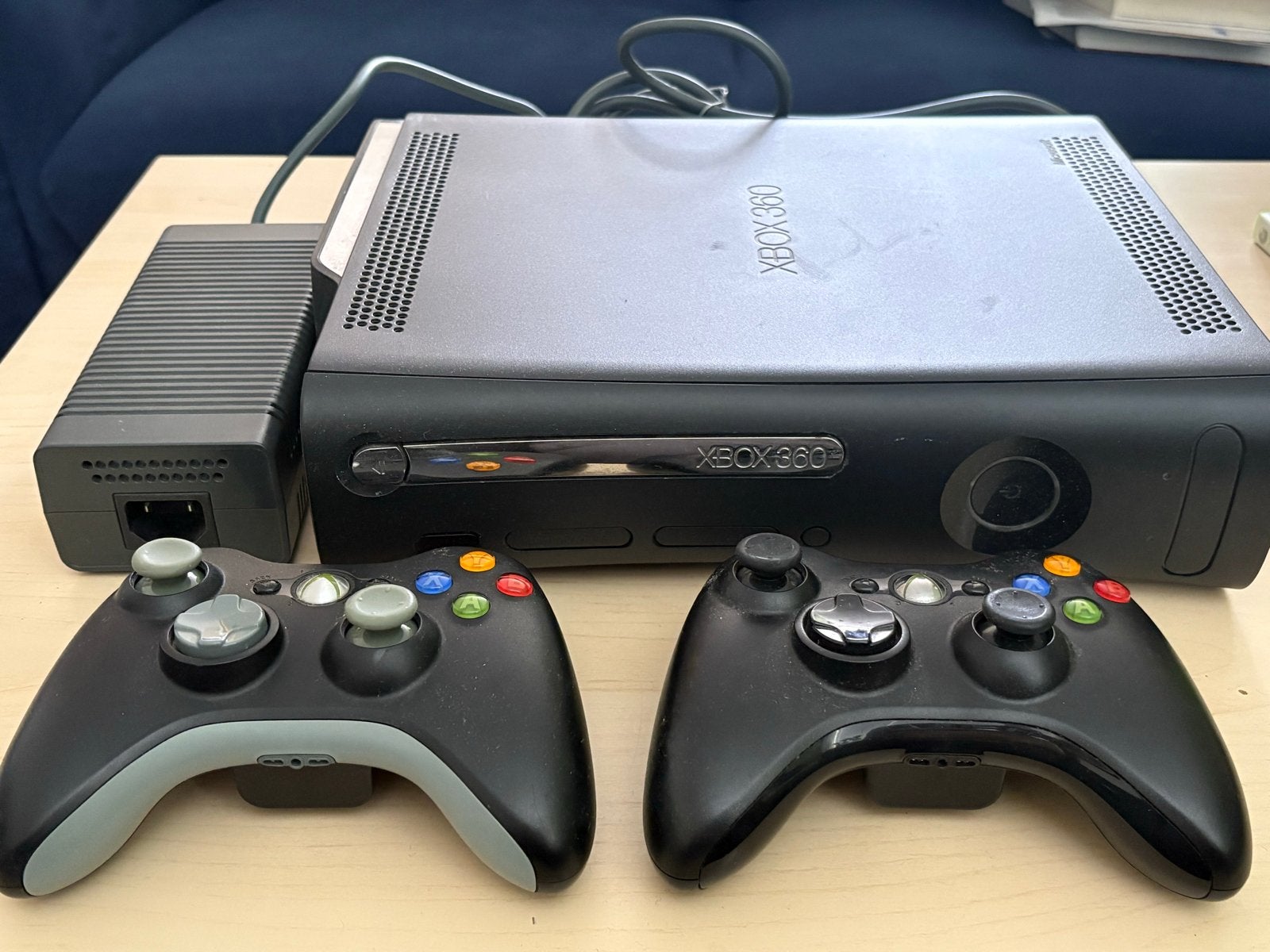 XBOX 360 met games en 2 controllers, Spelcomputers en Games, Spelcomputers | Xbox 360, 360 Elite of Super Elite, Met 2 controllers