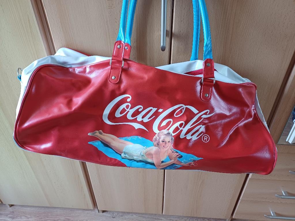 Coca Cola reistas / sporttas / weekendtas, Sieraden, Tassen en Uiterlijk, Tassen | Reistassen en Weekendtassen, 40 tot 60 cm, 30 cm of meer