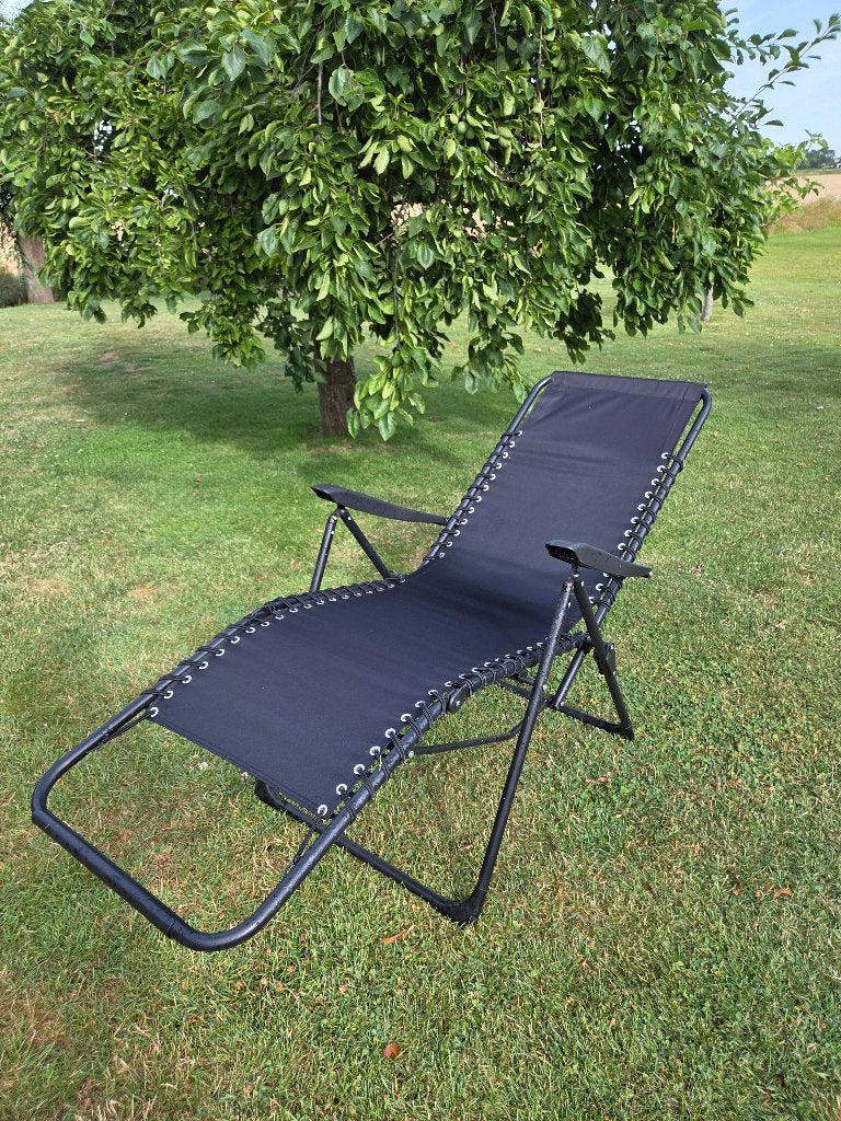 Keurige verstelbare tuinstoel, Tuin en Terras, Ophalen, Zo goed als nieuw, Metaal, Verstelbaar
