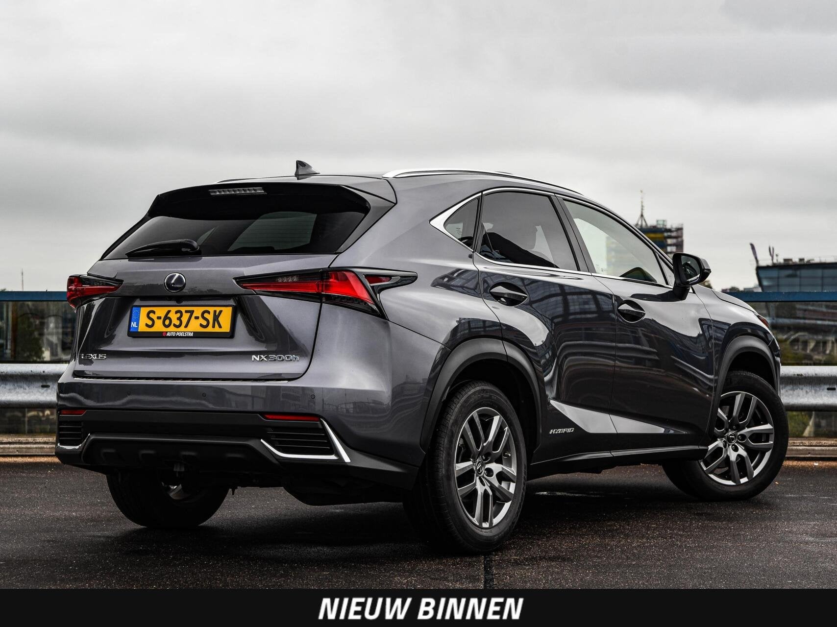 Lexus NX 300h AWD Luxury Line | Schuifdak | Leder | Trekhaak, Automaat, Gebruikt, Euro 6, 1760 kg