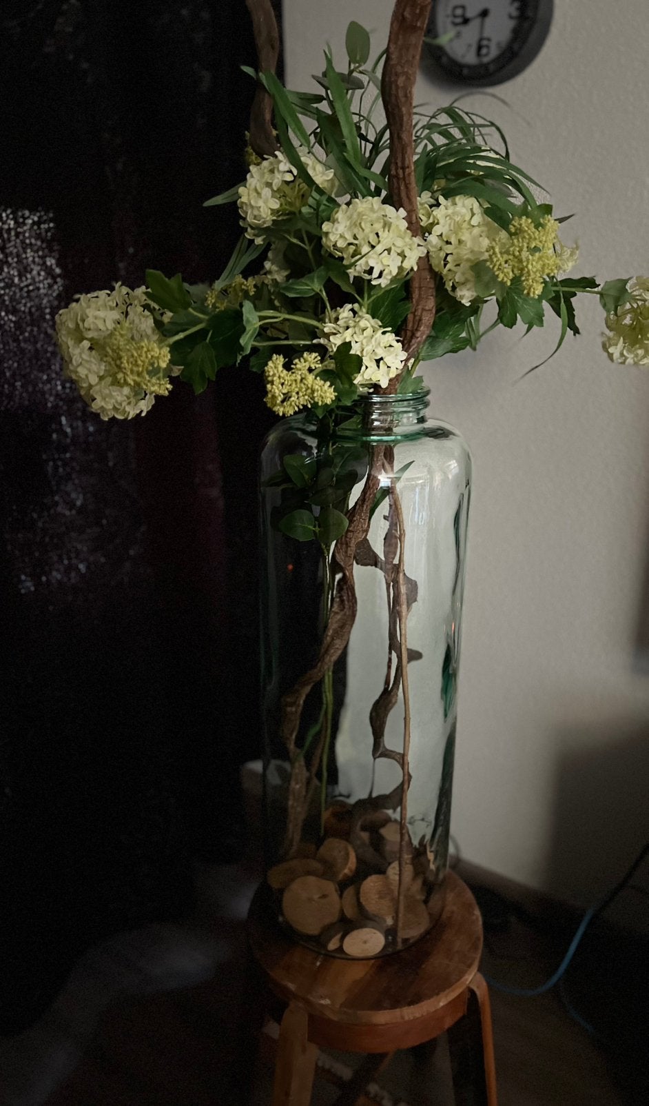 Glazen vaas met kunstbloemen, Huis en Inrichting, Ophalen, Zo goed als nieuw