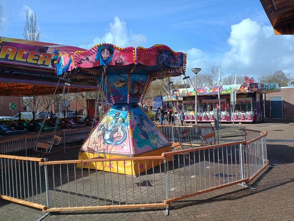 Zweefmolen / Kinderattractie / Mini Zweefmolen, Verzenden