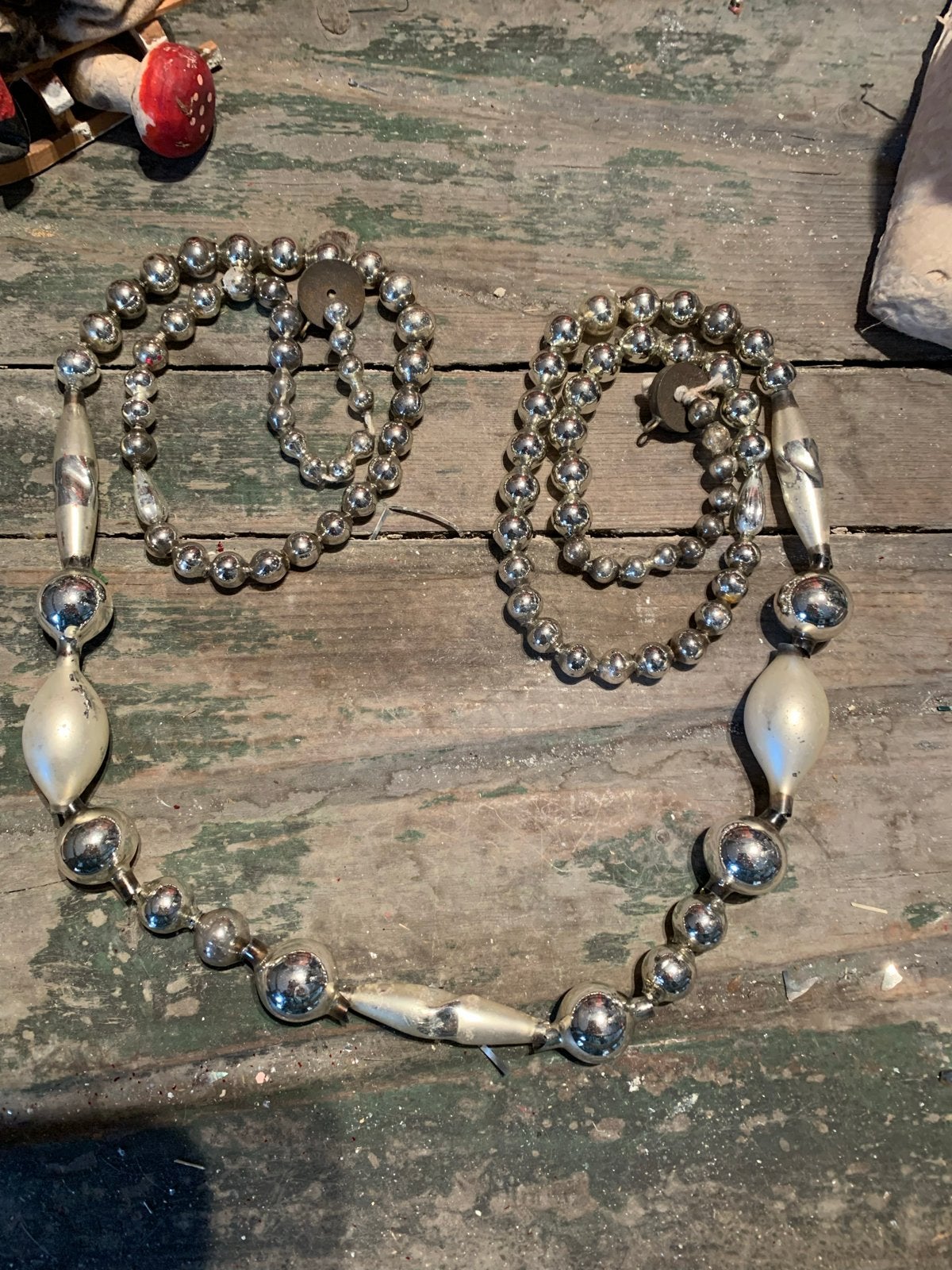 Zeer oude Vintage Kerstboom Ketting - Zilverkleurige Kralen, Diversen, Gebruikt, T, Ophalen of Verzenden, N