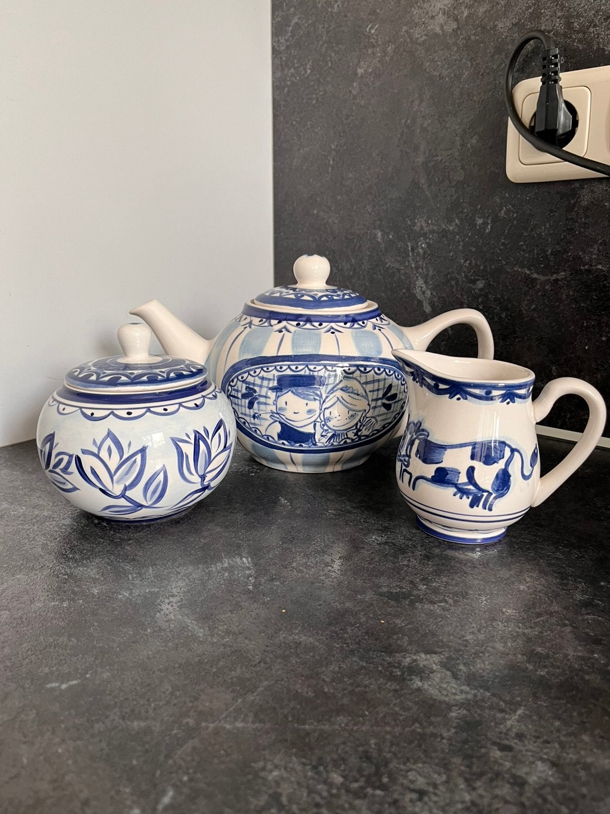 Blond Amsterdam Theepot, koffiekannetje en suikerpot Delft, Ophalen, Zo goed als nieuw, Aardewerk, Overige typen