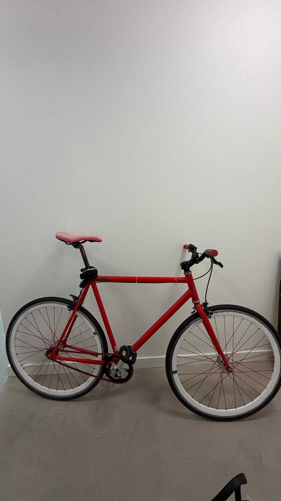 Create Fixie Fiets - Rood met Witte Velgen (Maat L), Fietsen en Brommers, Velgrem, Zo goed als nieuw, 57 tot 61 cm, Ophalen