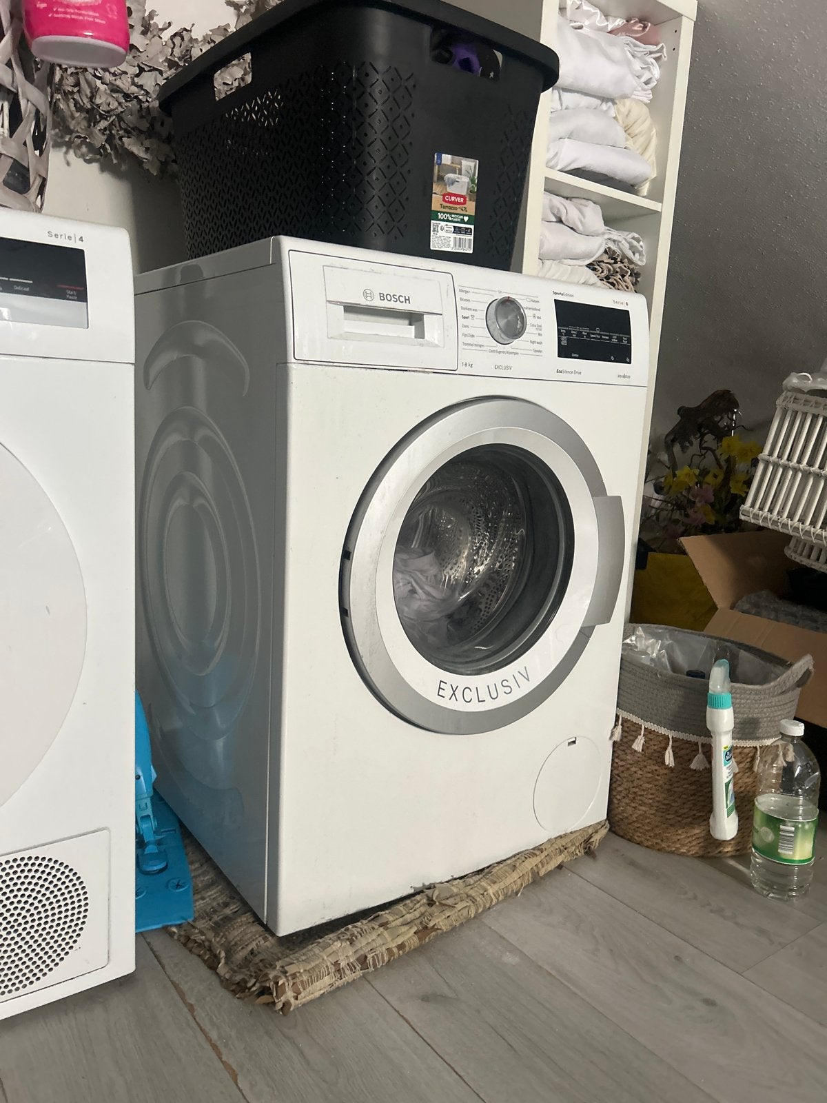 Bosch Wasmachine en Droger (EXCLUSIV) - Ophalen 21 juli, Ophalen, 1200 tot 1600 toeren, 8 tot 10 kg, Zo goed als nieuw