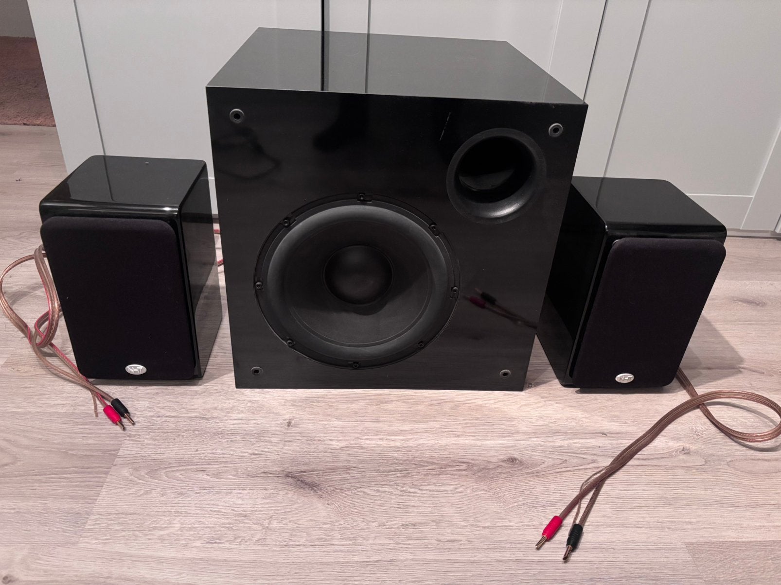 NHT  audio stereo set compleet, Ophalen, Zo goed als nieuw, Speakers, Overige merken