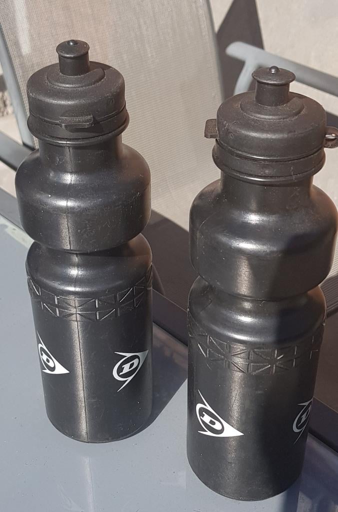2 bidons Dunlop. Verzendkosten koper. Nooit gebruikt, Ophalen of Verzenden, Nieuw