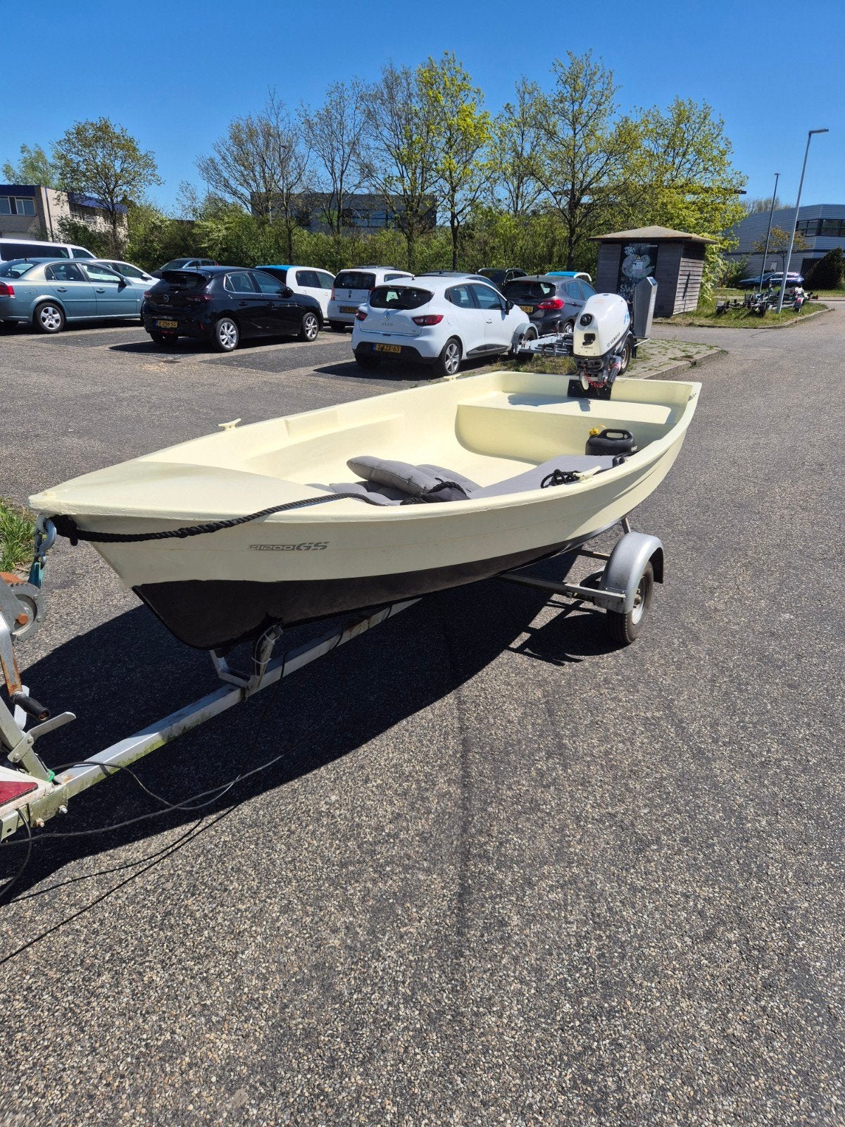 Sloep met trailer en 5 pk motor, Watersport en Boten, Ophalen, Trailer