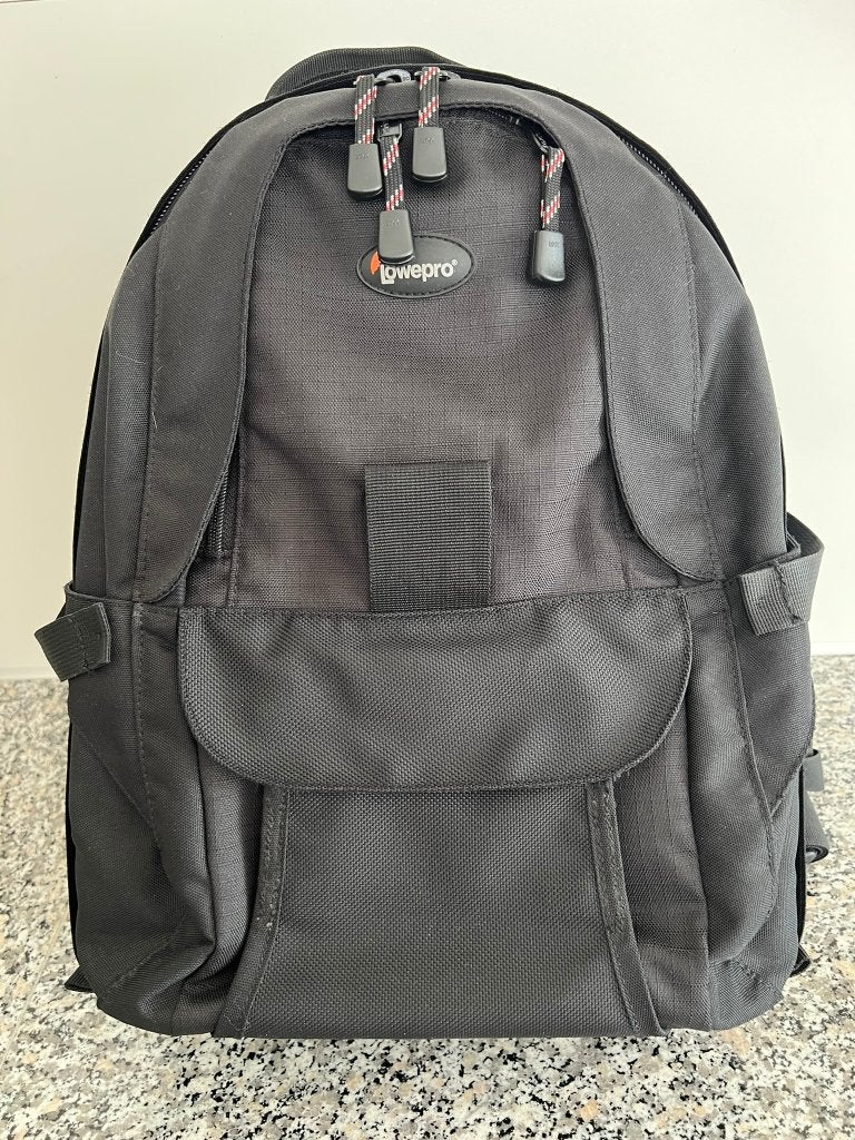 LowePro Mini Trekker Black foto tas/ rugzak, Audio, Tv en Foto, Fotografie | Fototassen, Rugtas, Ophalen of Verzenden, Zwart, Zijvakken