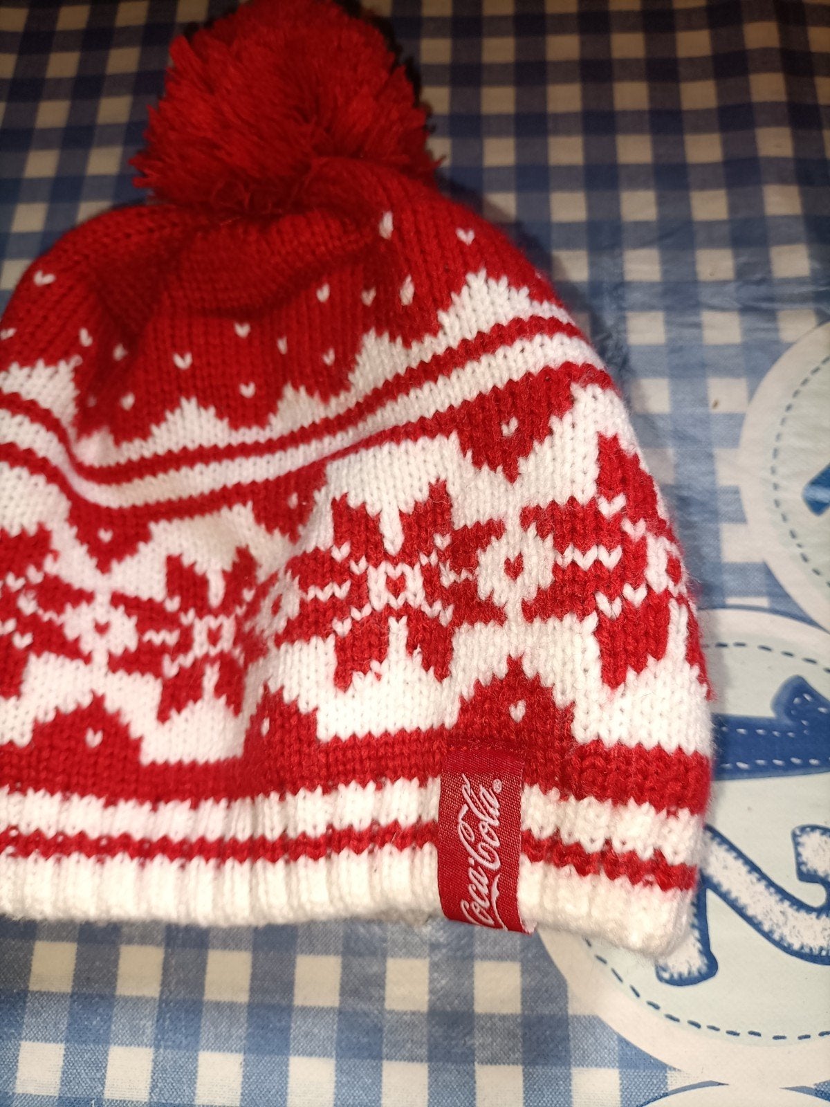 Leuke Coca Cola muts rood, wit met pluim, Kinderen en Baby's, Kinderkleding | Mutsen, Sjaals en Handschoenen, Ophalen of Verzenden