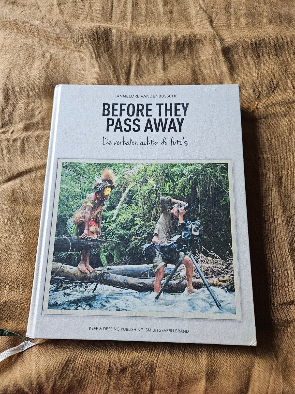 before they pass away, Boeken, Fotografen, Ophalen of Verzenden, Zo goed als nieuw, Hannelore vandenbussche