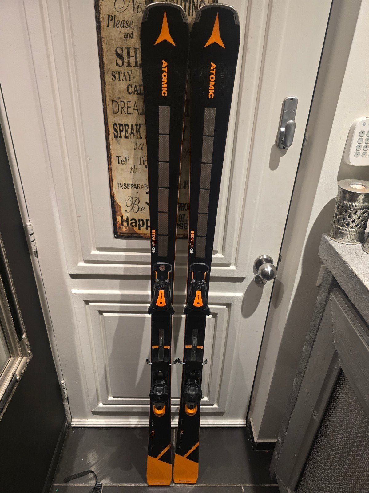 176cm ATOMIC REDSTER Q9 REVOSHOCK 2025/26, 160 tot 180 cm, Ophalen of Verzenden, Zo goed als nieuw, Carve