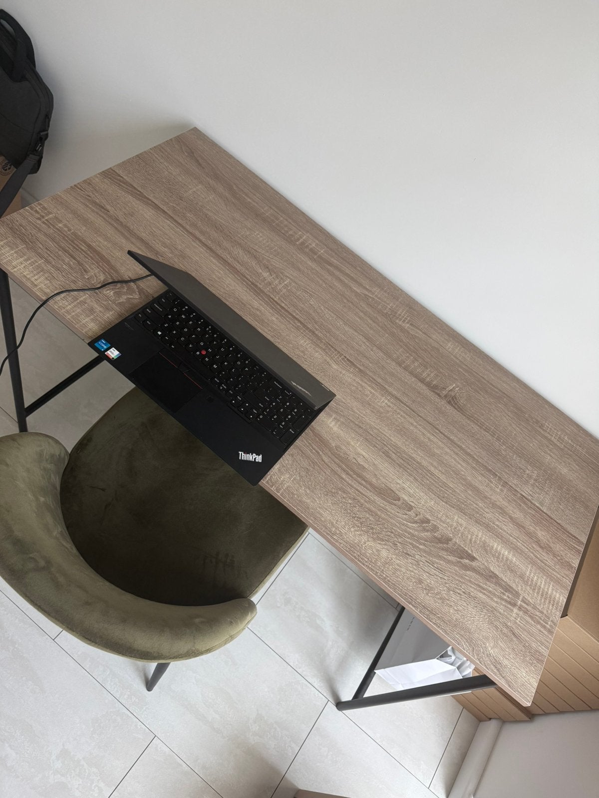 Bureau met stoel, Ophalen, Zo goed als nieuw