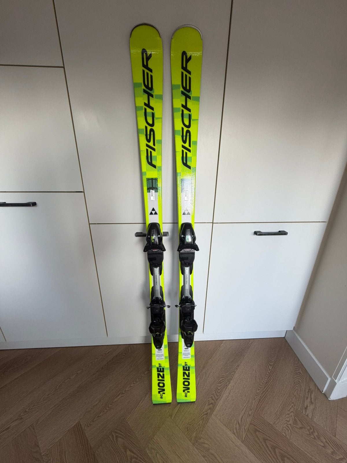 Fischer RC4 NOIZE ST Yellow 165 cm Slechts 4 uur gebruikt!, Ophalen, 160 tot 180 cm, Fischer, Zo goed als nieuw