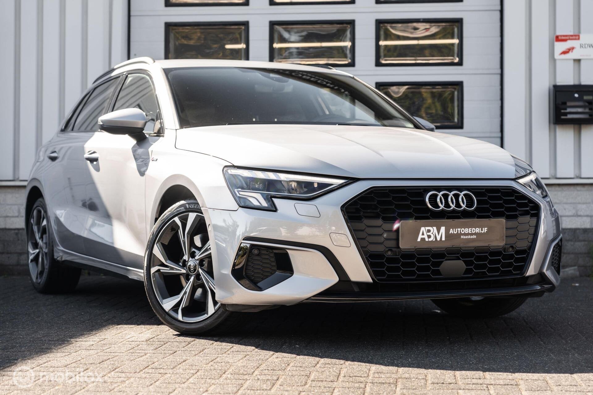 Audi A3 Sportback 35 TFSI S-Line Matrix Night pakket, Auto's, Voorwielaandrijving, 4 cilinders, 150 pk, Bedrijf