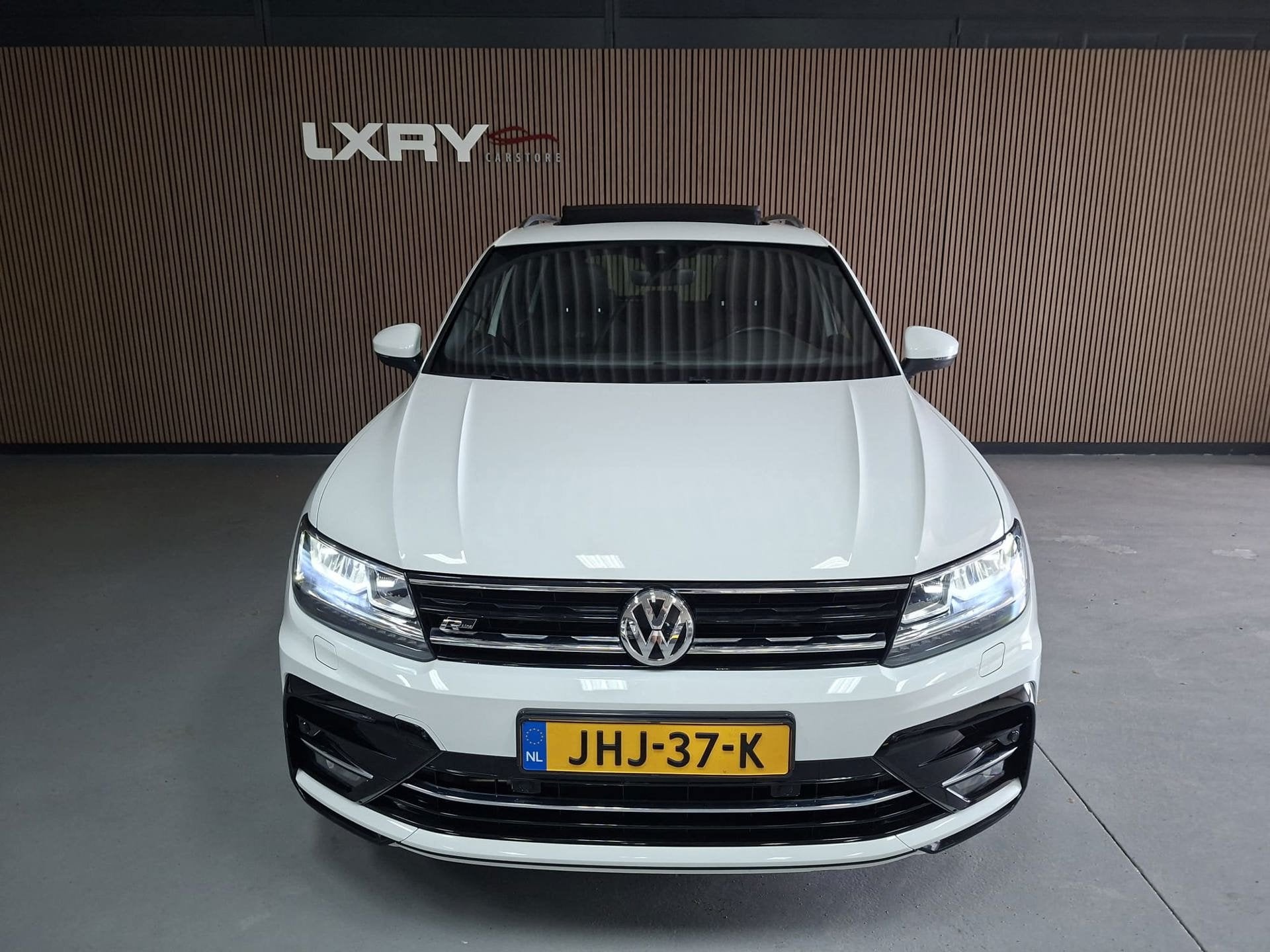 Volkswagen TIGUAN 2.0 TSI 4Motion Highline Business R-Line |, Automaat, Gebruikt, 4 cilinders, 1984 cc