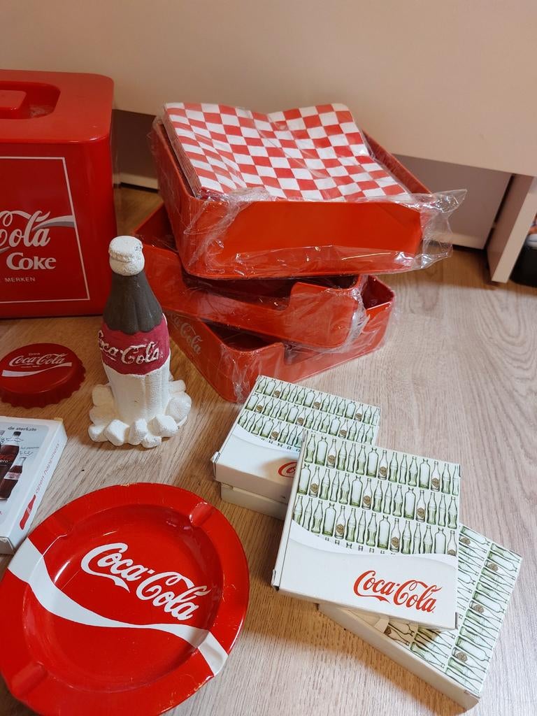 Coca cola pakket met ijsemmer, pet, asbak, etc, Ophalen of Verzenden