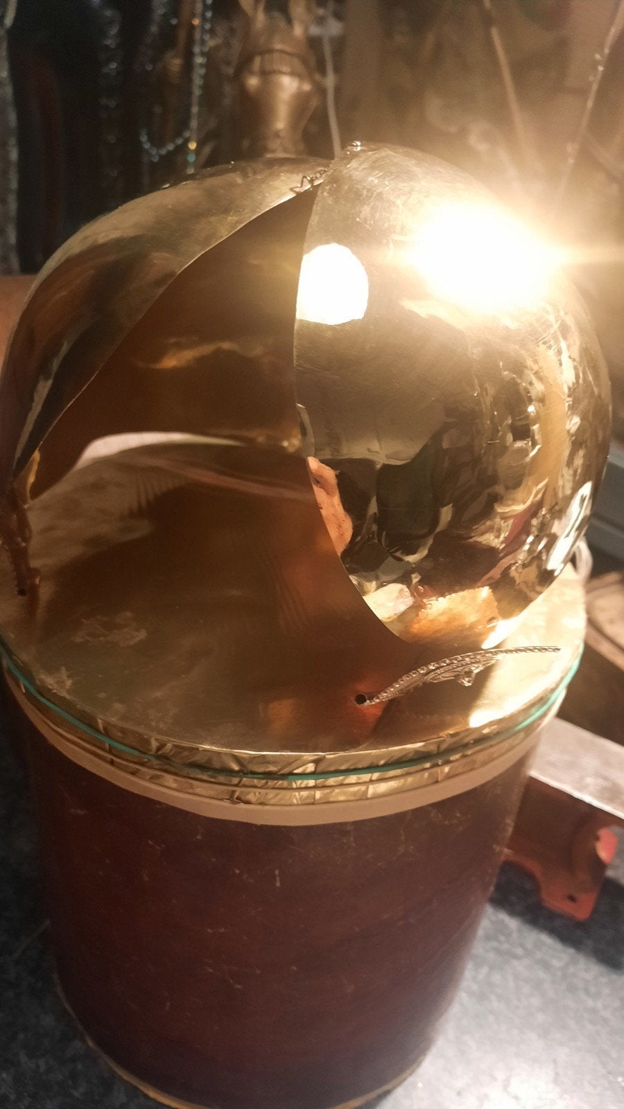 Friese gouden oorijzer met spelden in originele doos, Ophalen of Verzenden, Goud