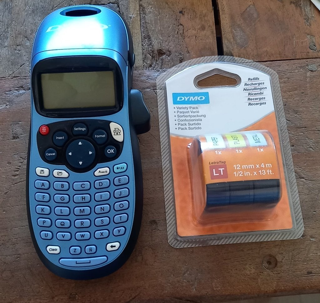 Dymo LetraTag labelprinter met navulverpakking, Computers en Software, Labelprinters, Qwerty, Dymo, Ophalen of Verzenden, Zo goed als nieuw