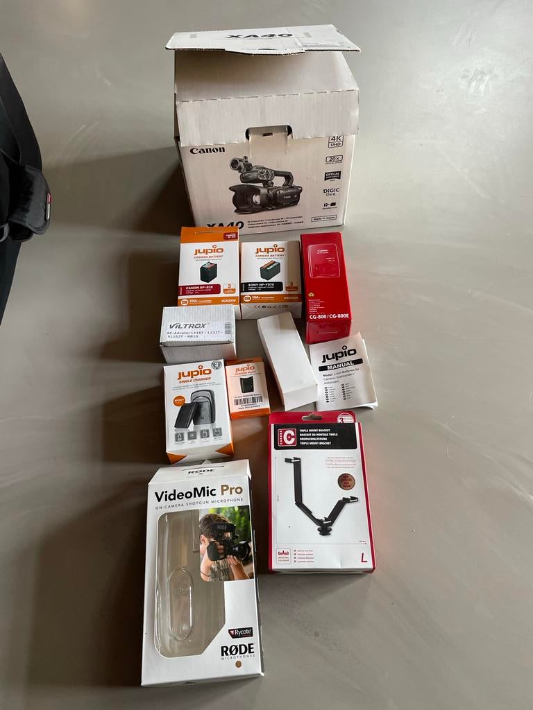 Professionele Filmcamera Set - Canon XA40 met complete acces, Canon, 20x of meer, Overige soorten, Ophalen of Verzenden