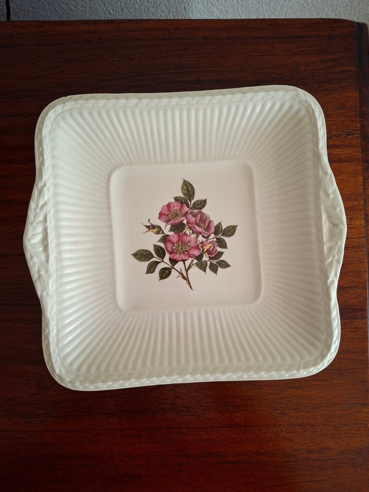 Wedgwood Etruria Barlaston 'Briar Rose' schaal, Ophalen of Verzenden