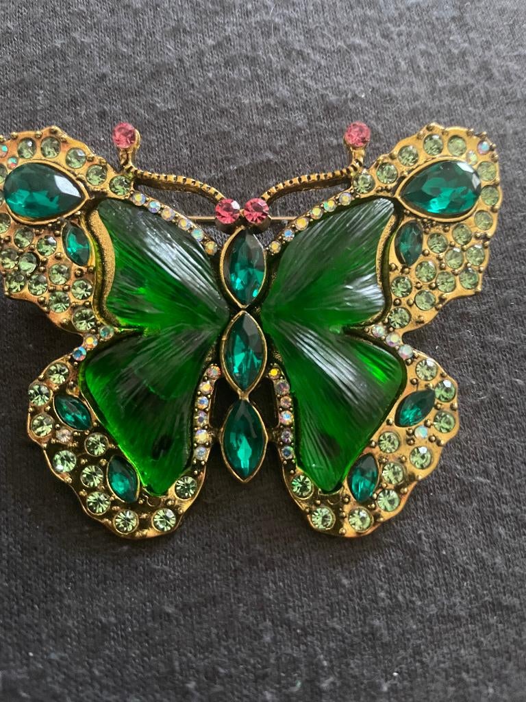 Ik verkoop een broche uit mijn collectie, Vacatures, Vacatures | Makelaardij en Vastgoed, 33 - 40 uur, Overige niveaus, Vanaf 10 jaar