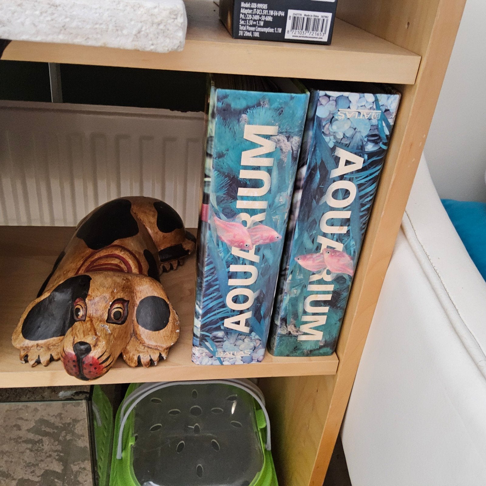 2 mappen met kaarten met informatie over aquaria, Ophalen