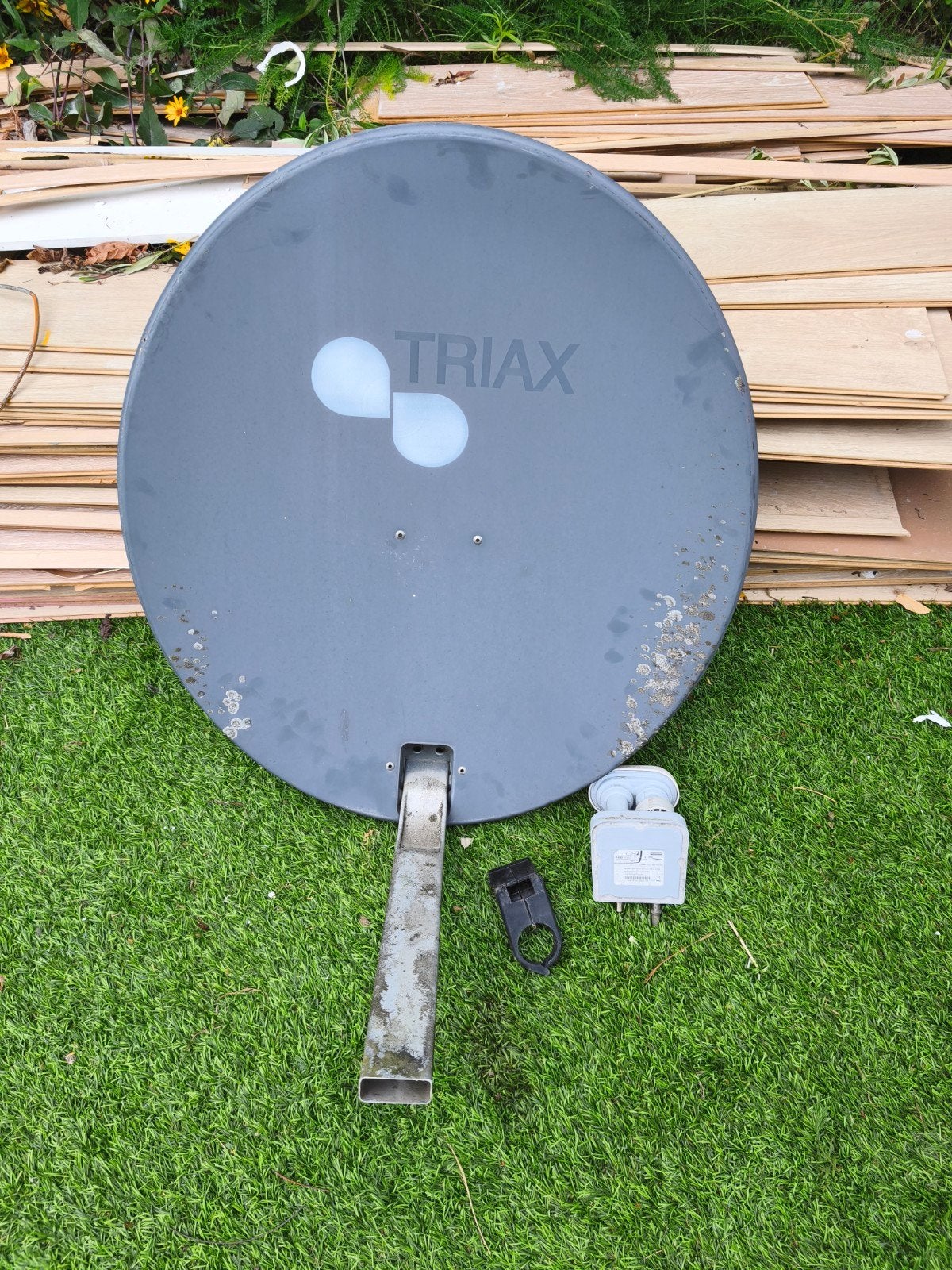 Triax schotel, Ophalen, Overige merken