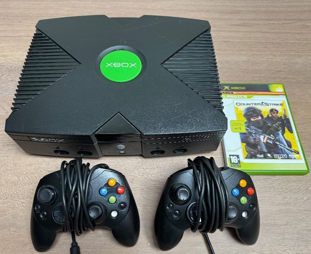 Xbox Classic | EvoX mod | 2 controllers | Counter-Strike, Spelcomputers en Games, Ophalen of Verzenden, Gebruikt, Met 2 controllers