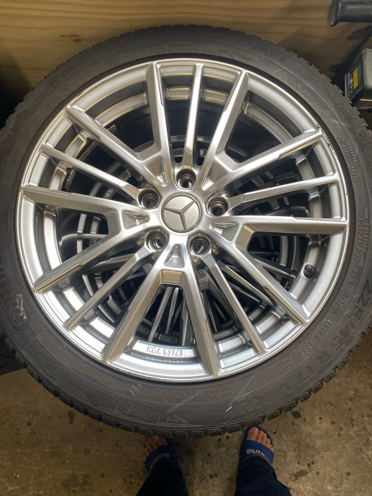 Mercedes-Benz 17 inch velgen met Continental AllSeason bande, Auto-onderdelen, Ophalen, Gebruikt, Banden en Velgen, 17 inch