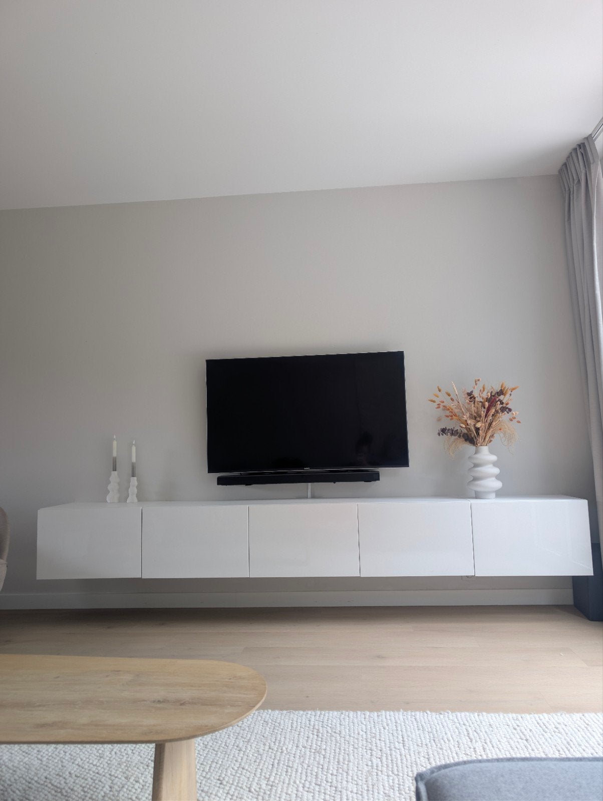 IKEA Besta TV-meubel wit hoogglans, Huis en Inrichting, Kasten | Televisiemeubels, Ophalen, Kunststof, Zo goed als nieuw, 200 cm of meer
