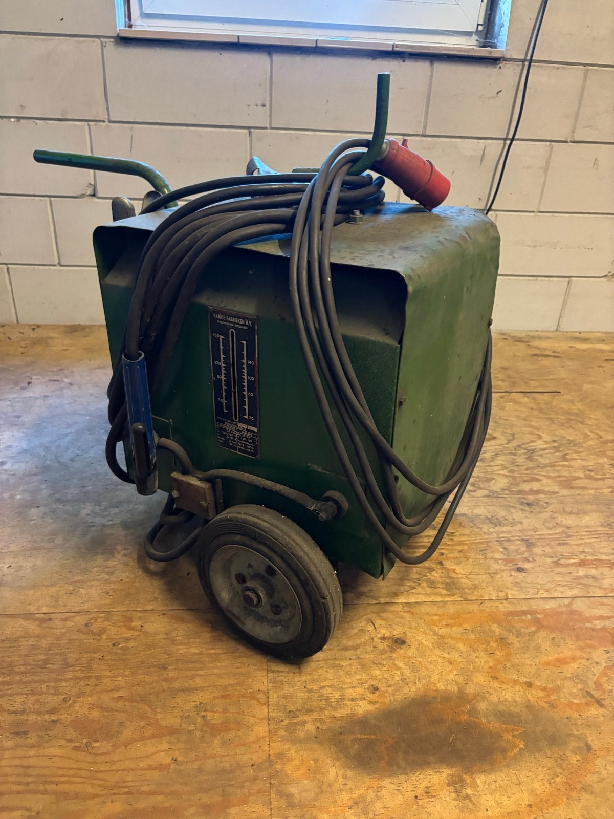Varios Fabrieken N.V. Lasapparaat - Vintage en Robuust, Ophalen, Gebruikt, 150 tot 250 ampère, Elektroden