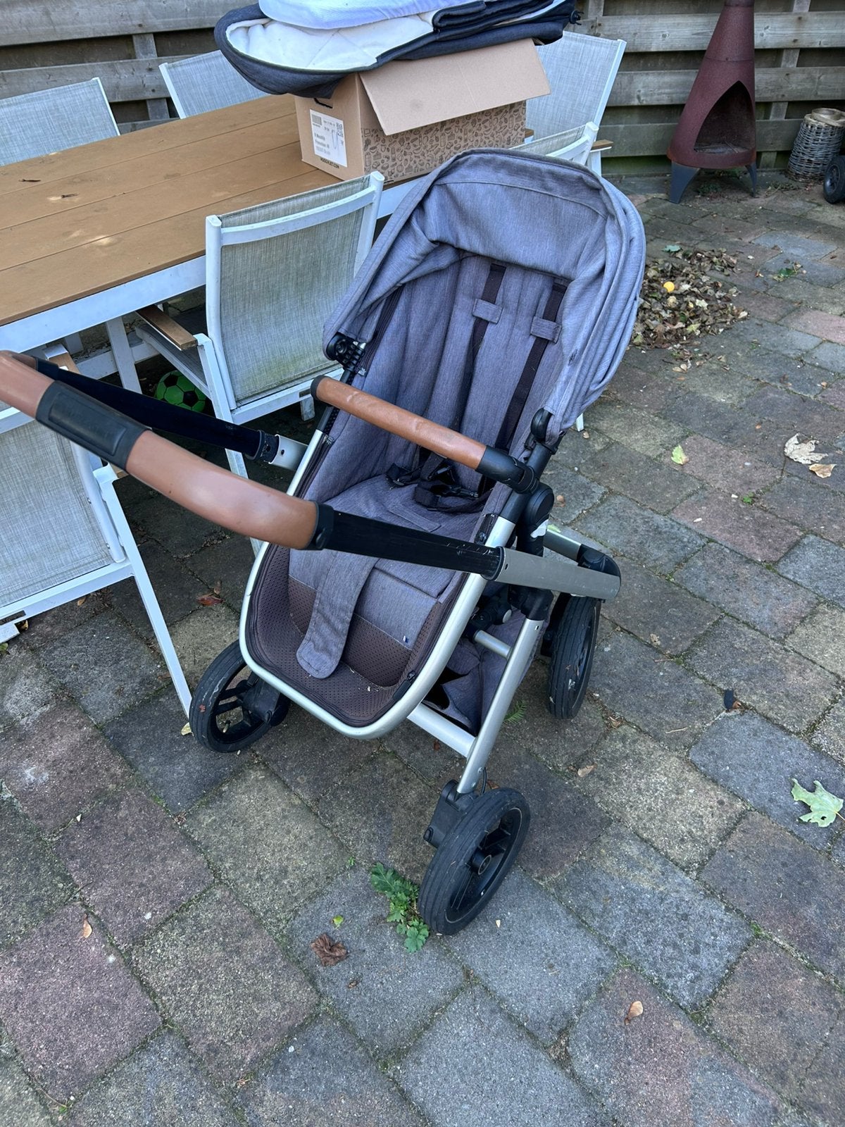Gebruikte Dubatti kinderwagen met veel extra’s, Kinderen en Baby's, Ophalen, Zo goed als nieuw, Regenhoes