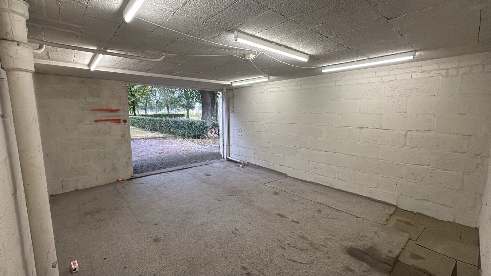 Foto 4 van Droge Garagebox 24m2 in Eindhoven v opslag/oldtimer