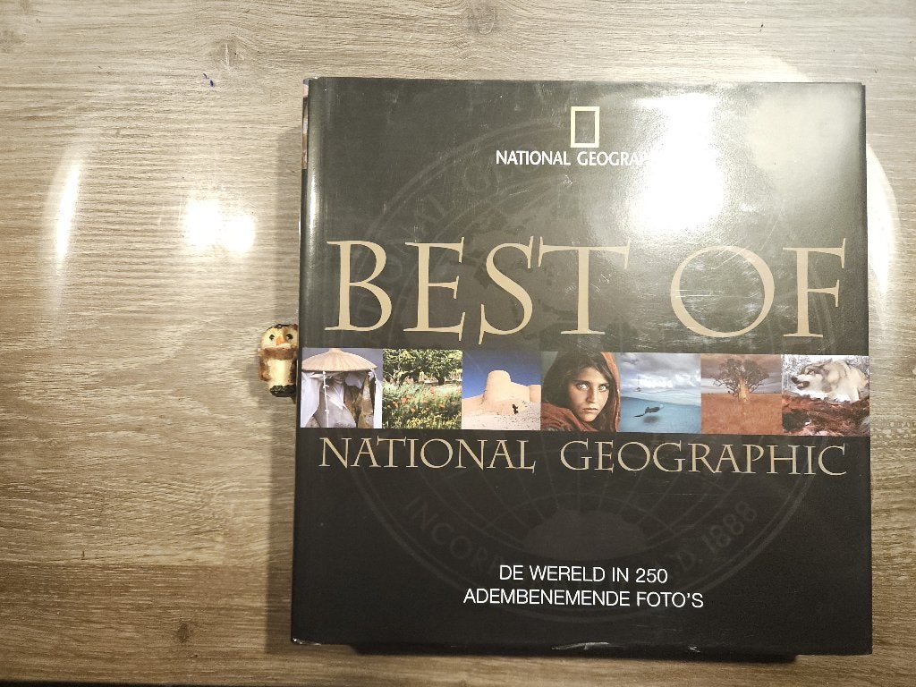 Best National Geographic, wereld in 250 adembenemende foto's, Boeken, Ophalen of Verzenden, Gelezen