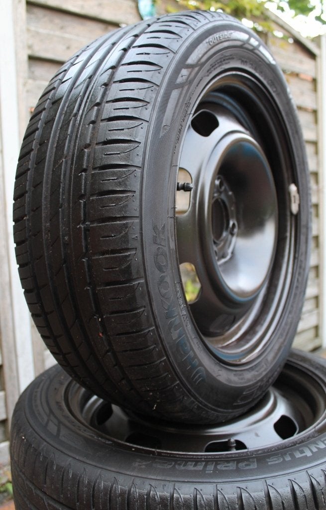4 Zomerbanden 6mm op 4x108 15 inch velg Peugeot 207 Citroen, Auto-onderdelen, Ophalen, Gebruikt, 15 inch, Band(en)