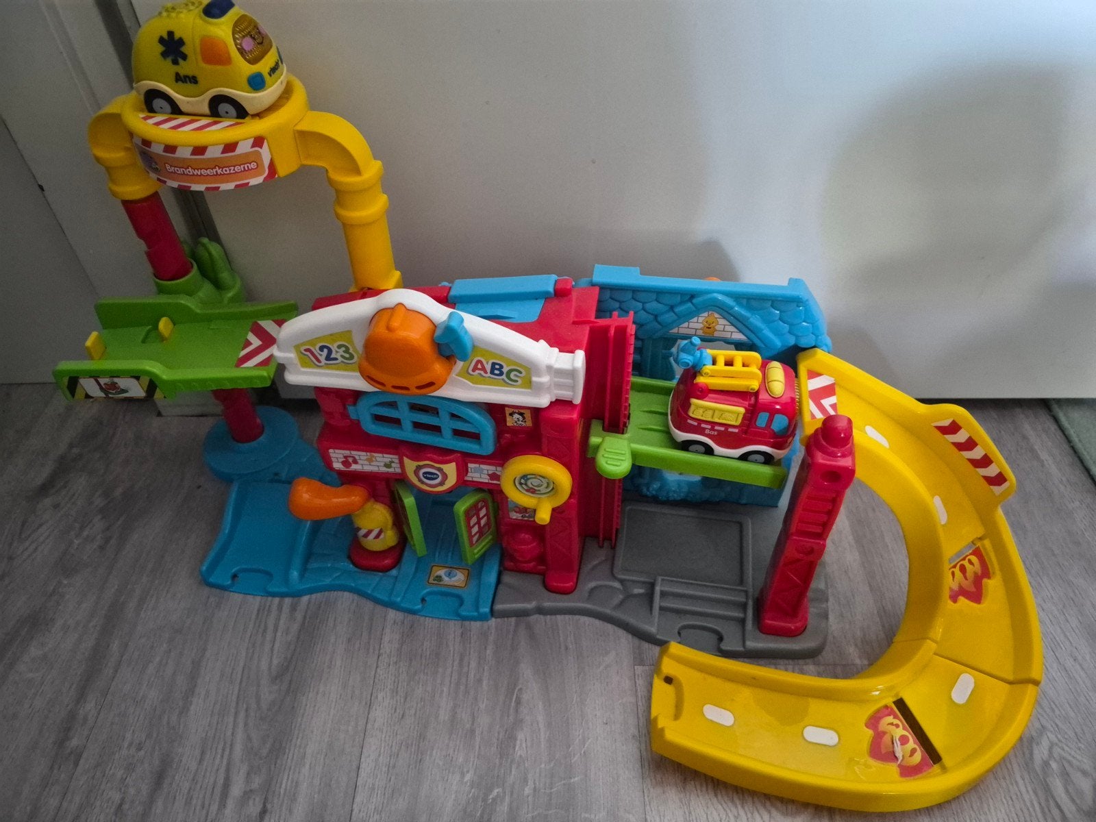VTech Toet Toet Auto's Brandweerkazerne met brandweerauto, Ophalen of Verzenden, Gebruikt