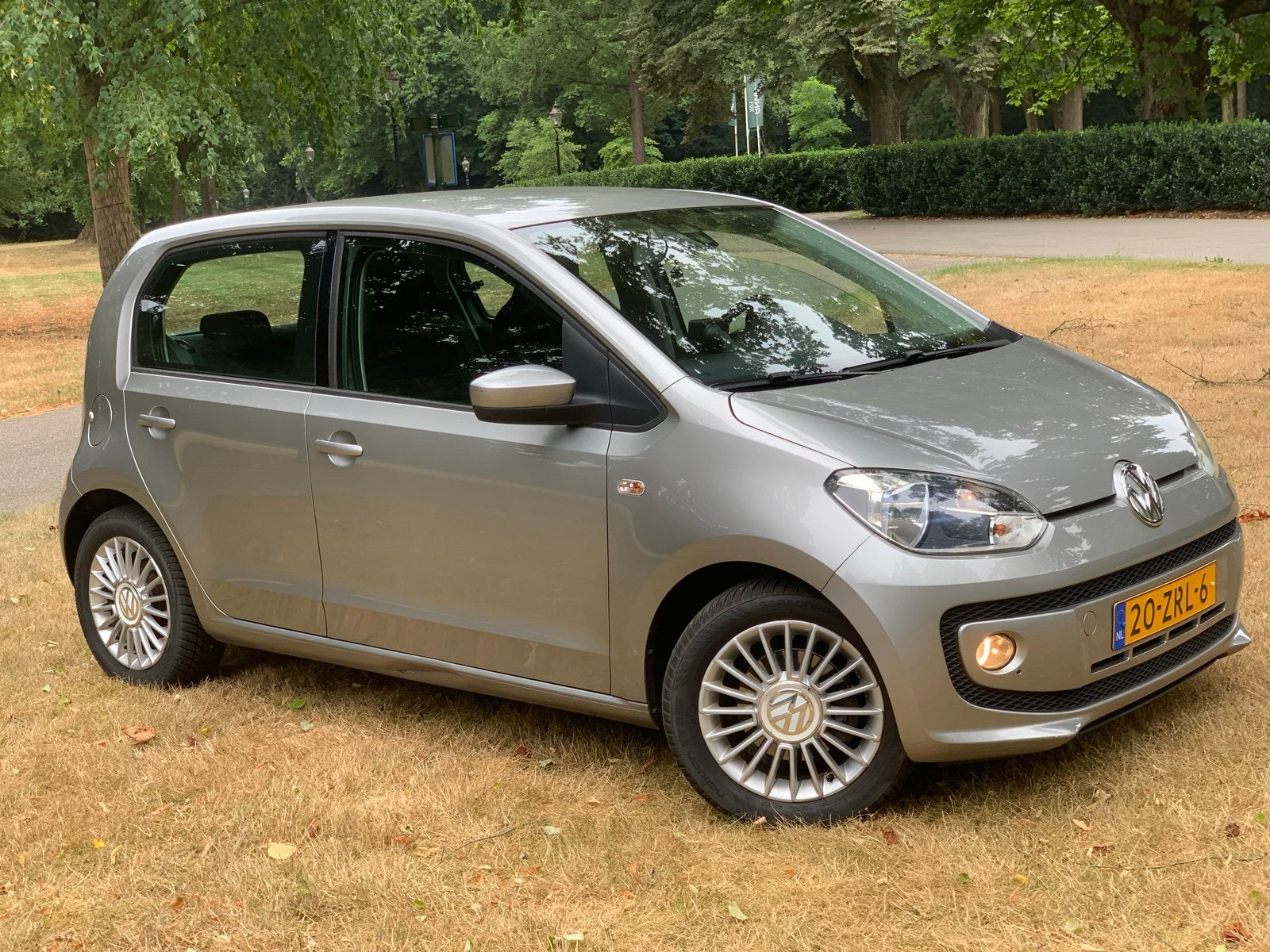 Volkswagen high up! / Airco/ navigatie/ 4 deurs NAP✅, Auto's, Volkswagen, Voorwielaandrijving, Euro 5, Start-stop-systeem, Up!