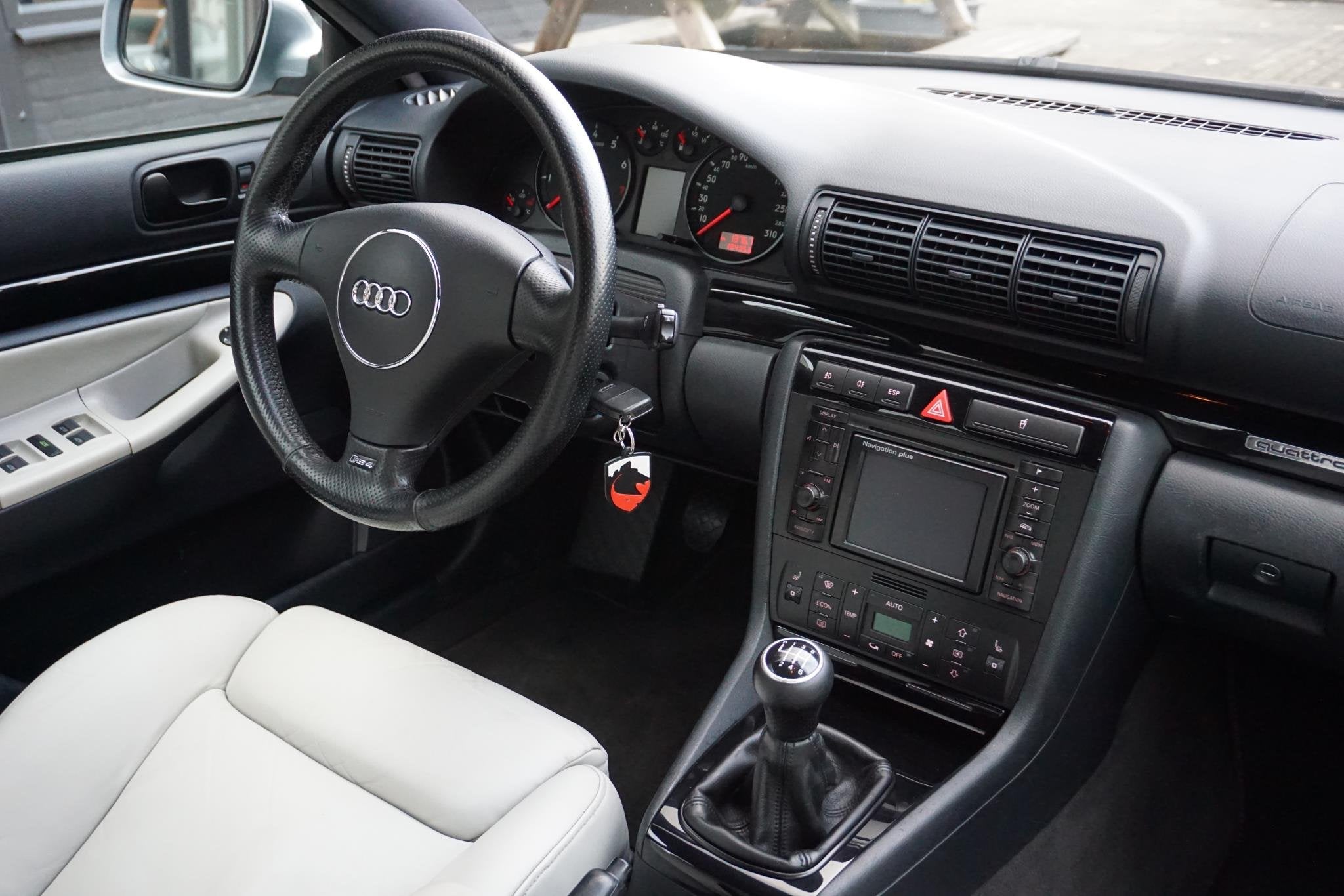 Foto 5 van Audi RS4 Avant 2.7 V6 quattro