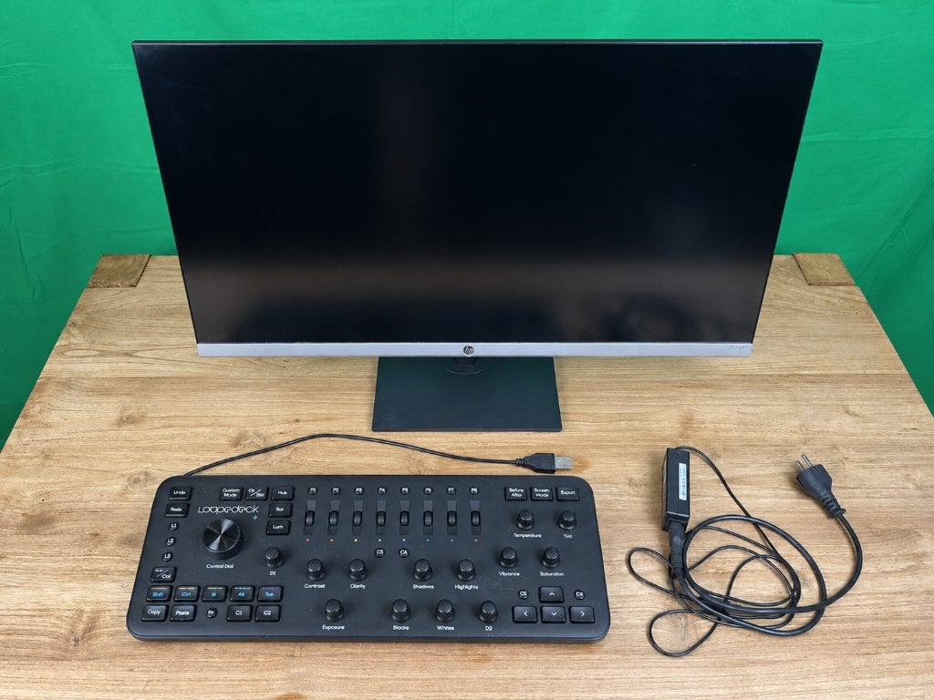 HP 27f 4K creator workstation met Loupedeck+ en accessoires