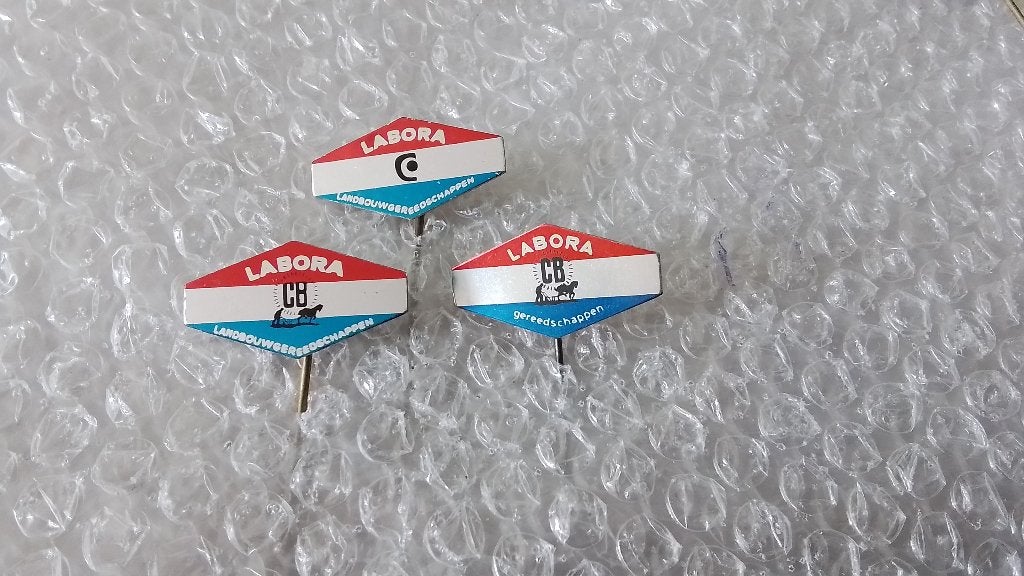 3 verschillende speldjes labora landbouwgereedschappen, Ophalen of Verzenden, Zo goed als nieuw, Overige onderwerpen