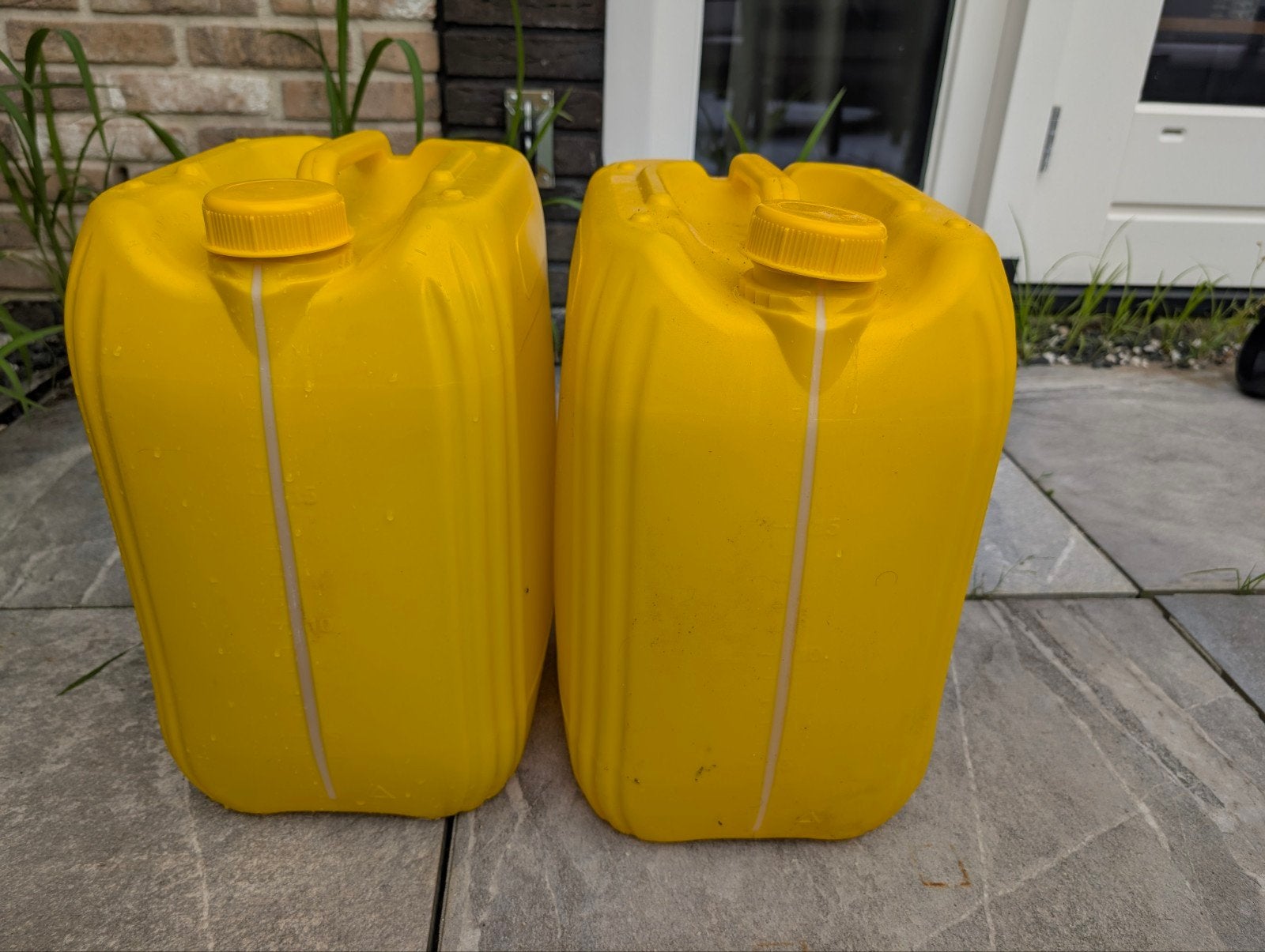 jerrycan 2x, Ophalen of Verzenden