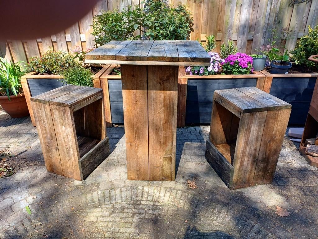 Bartafel met 2 krukken van steigerhout, Ophalen