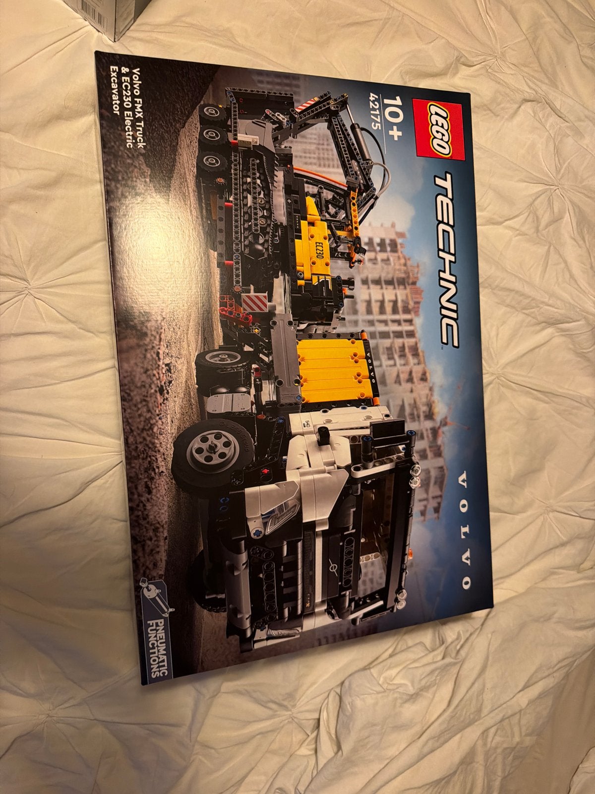 LEGO Technic Volvo FMX Truck & EC230 Elektrische Graafmachin, Ophalen, Nieuw