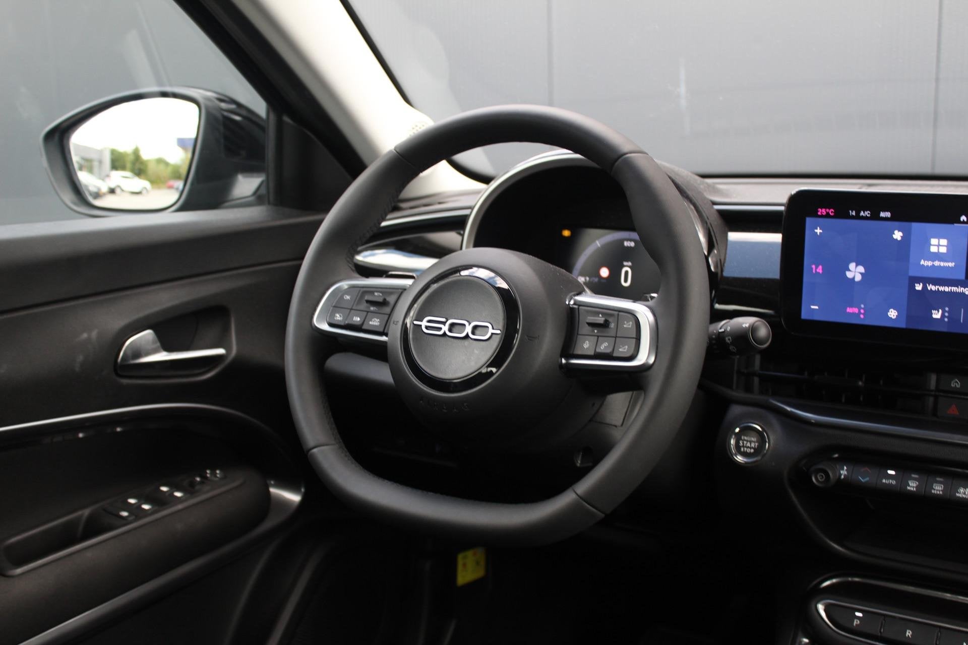 Fiat 600 1.2 Hybrid Urban | Incl. 12 Maanden garantie | Stoe, Auto's, Gebruikt, 1199 cc, 620 kg, Zwart