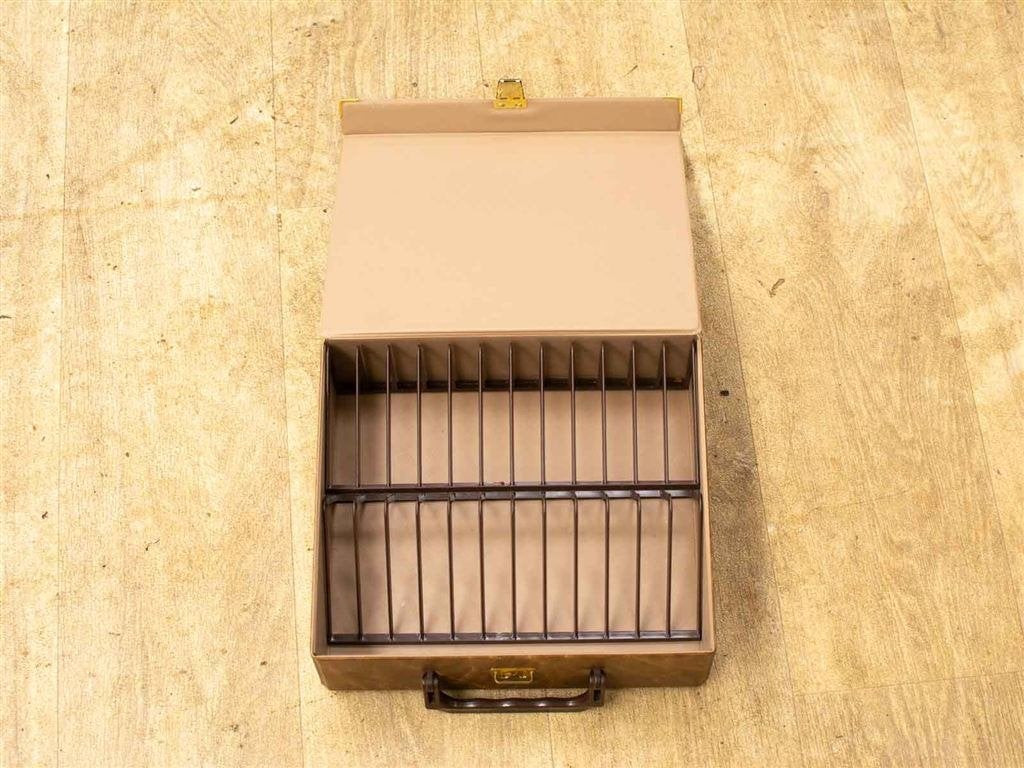 koffertje voor cassettebandjes 29020, Verzamelen, Ophalen of Verzenden, Gebruikt, Koek(jes)