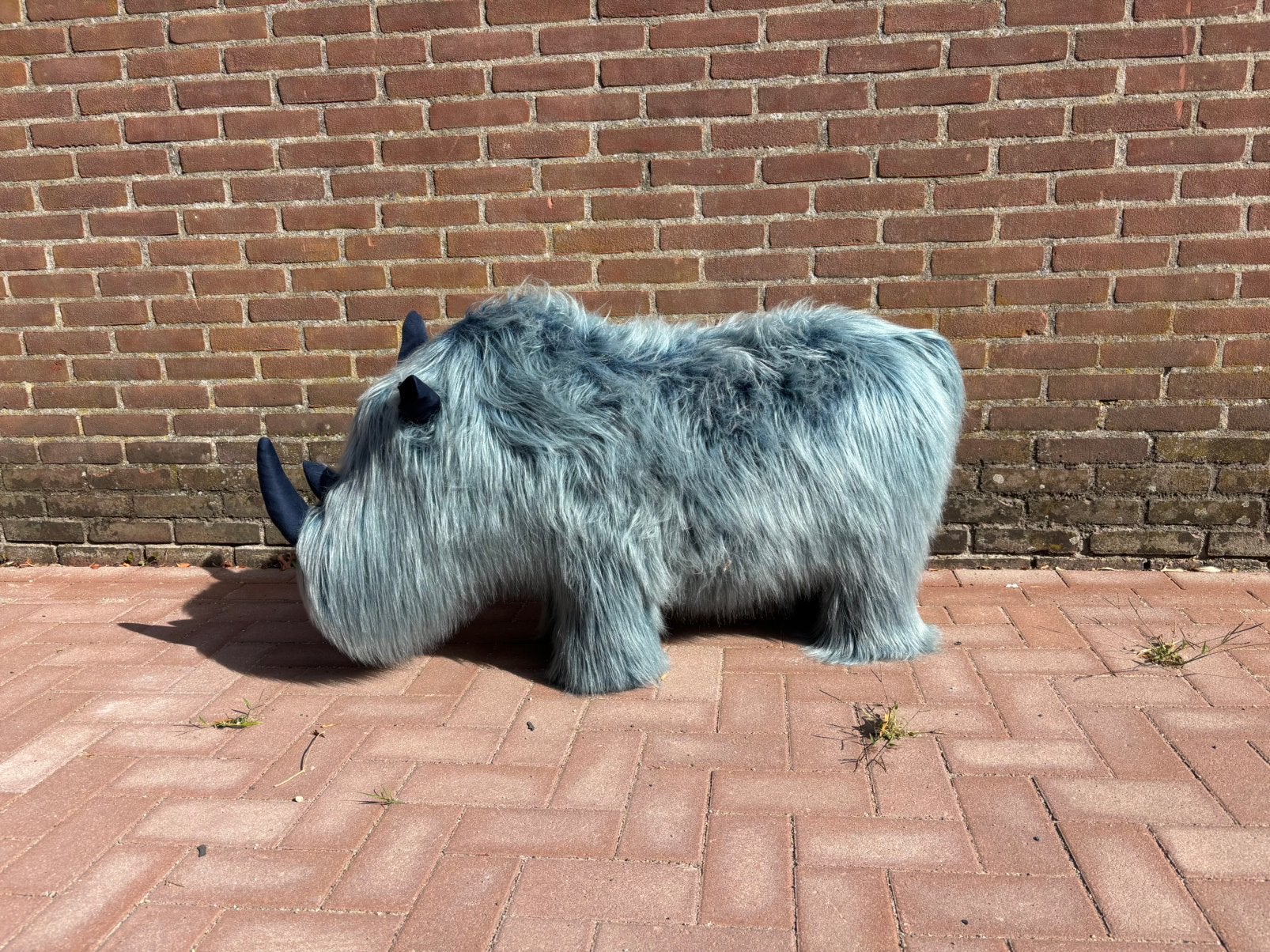 Grote neushoorn hocker.  Richter young design, Geen, Ophalen of Verzenden, Geen, Rechthoekig