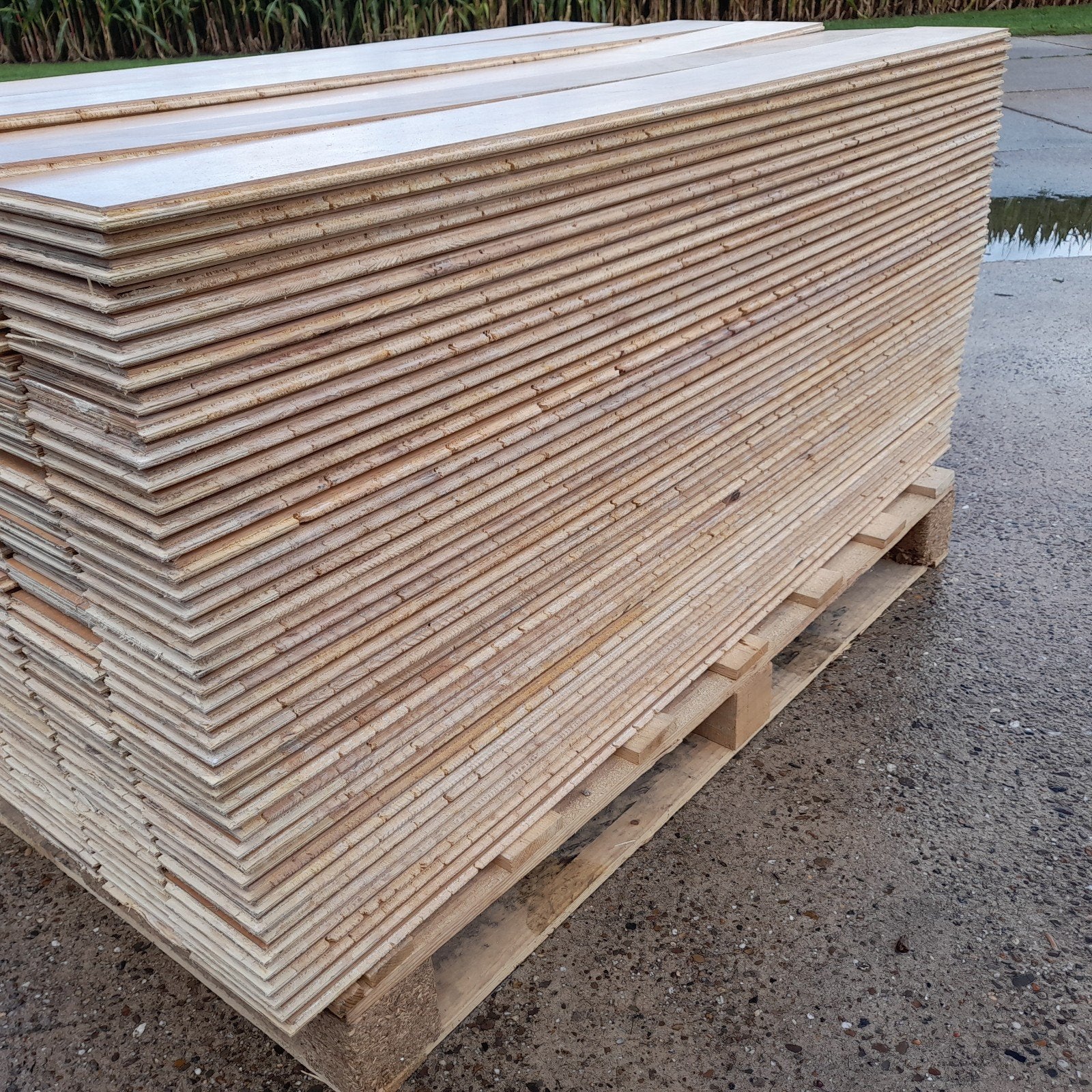 Foto 7 van Beuken vloer lamelparket 33 m2 + 9 m2 vloerdelen 1,4 cm dik